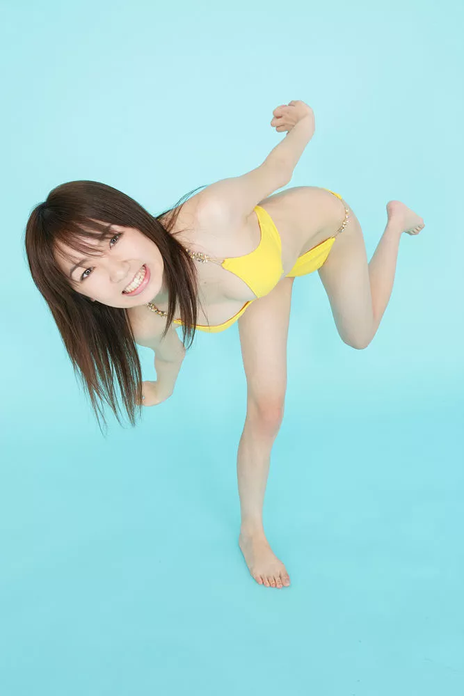 Xgyw.Org_日本美少女的白嫩美腿性感写真16P