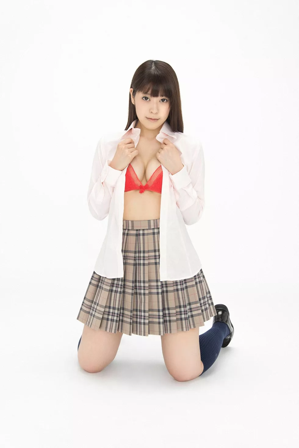 Xgyw.Org_[YS Web]Vol.632_日本新锐女优大藏愛学生装性感写真48P