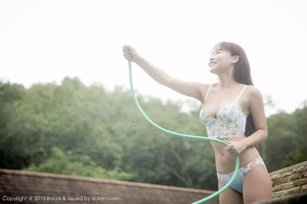 Xgyw.Org_[BoLoli波萝社]Vol.001_嫩模柳侑绮童颜巨乳性感系列生活写真秀94P