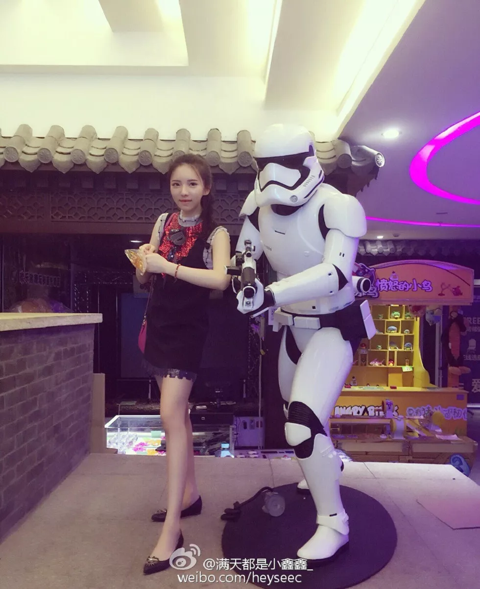 Xgyw.Org_微博红人满天都是小鑫鑫海量微博性感清爽写真209P