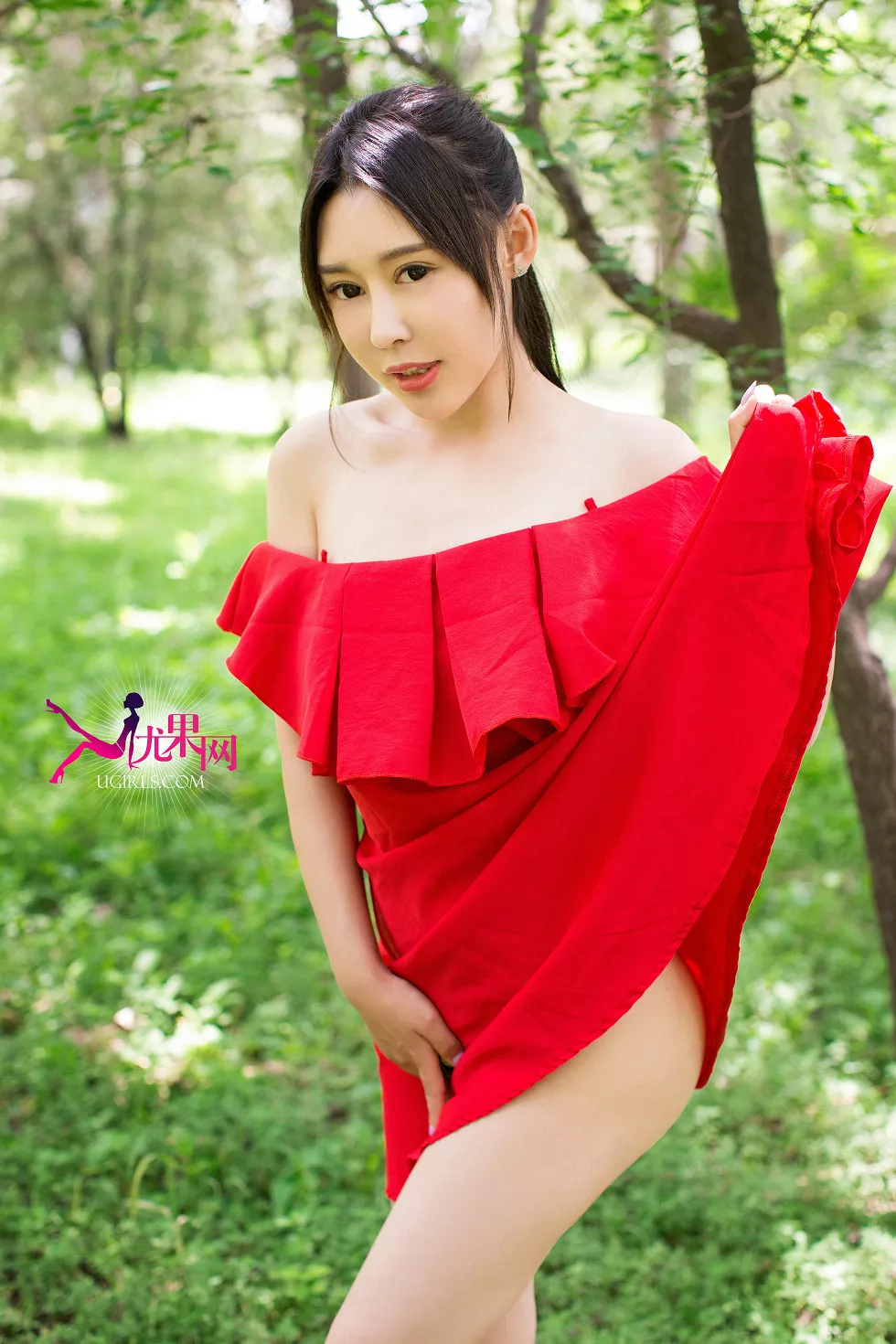 Xgyw.Org_[Ugirls尤果网]U097_混血嫩模Rita施莉达红色薄纱长裙真空秀美乳翘臀诱惑65P