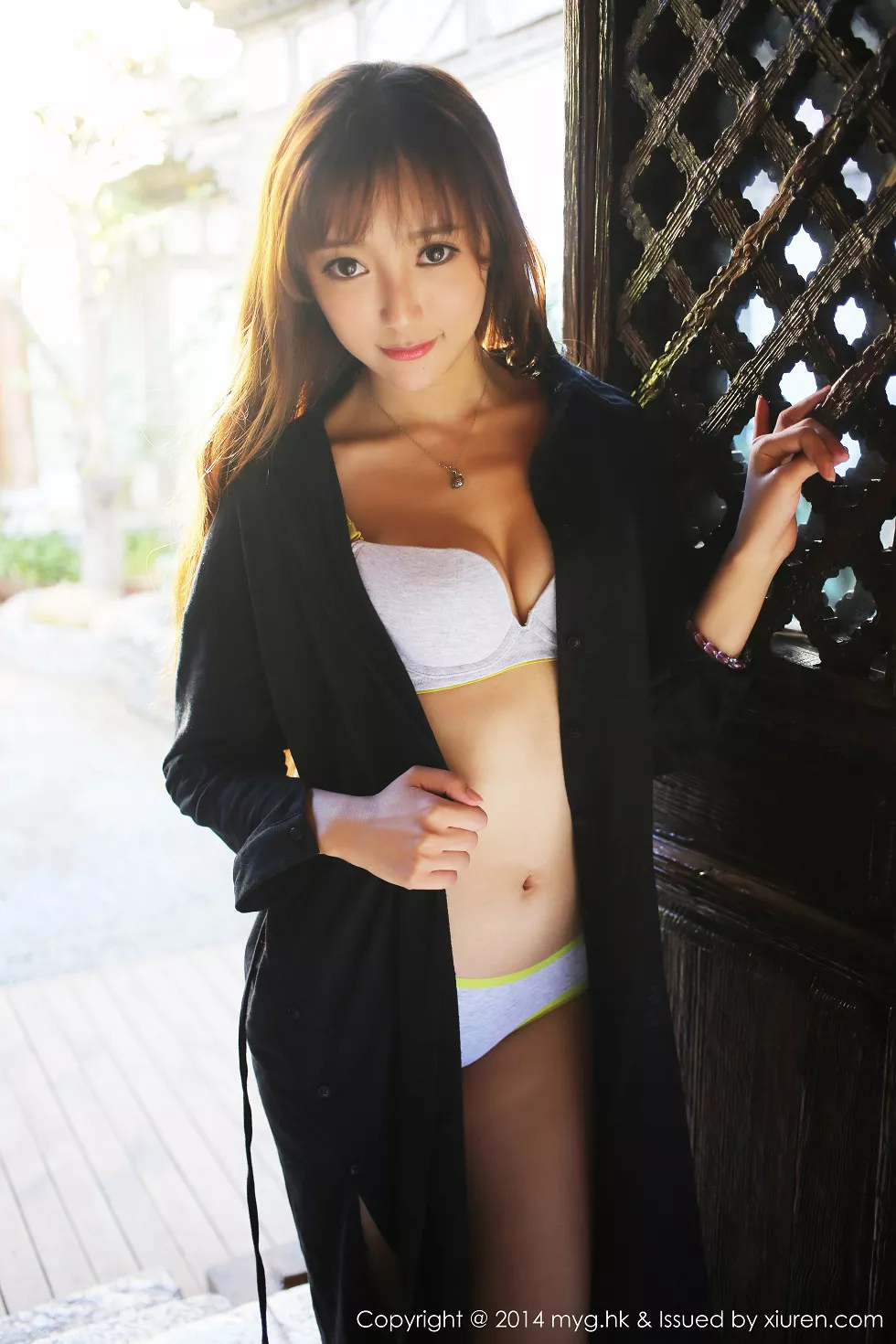 Xgyw.Org_[MyGirl美媛馆]Vol.080_嫩模王馨瑶yanni花色旗袍迷人风情靓丽性感写真56P