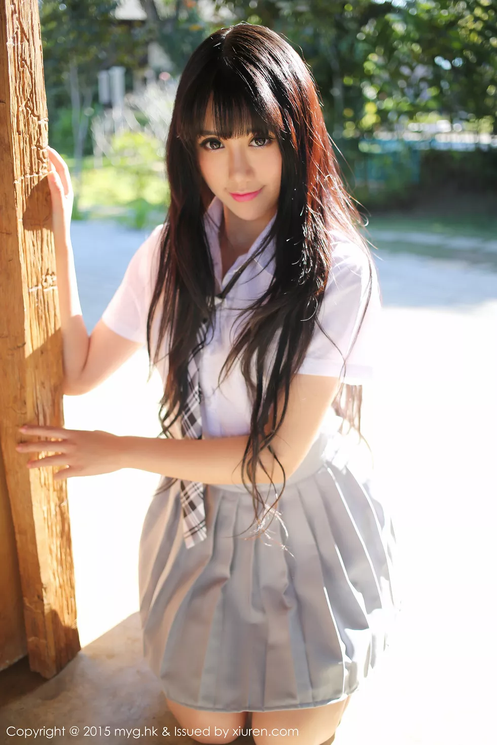 Xgyw.Org_[MyGirl美媛馆]Vol.096_嫩模杨晓青儿泰国旅拍清纯学生装花丛中的美仙子写真88P