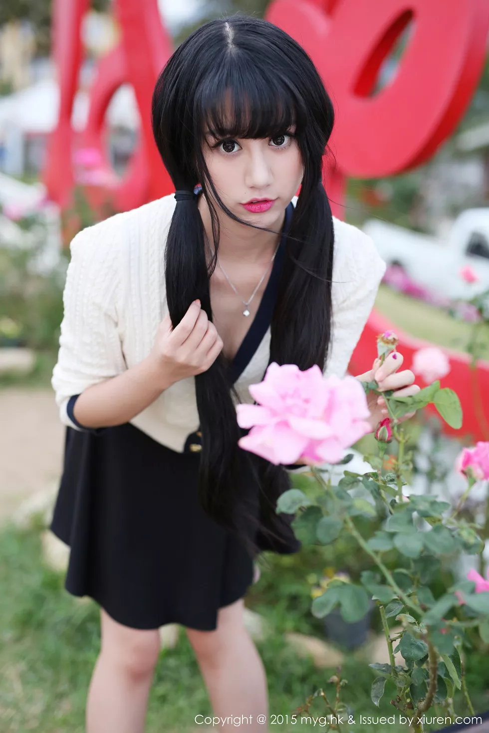 Xgyw.Org_[MyGirl美媛馆]Vol.102_嫩模杨晓青儿泰国Pai县旅拍白色蕾丝袜诱惑翘臀写真60P