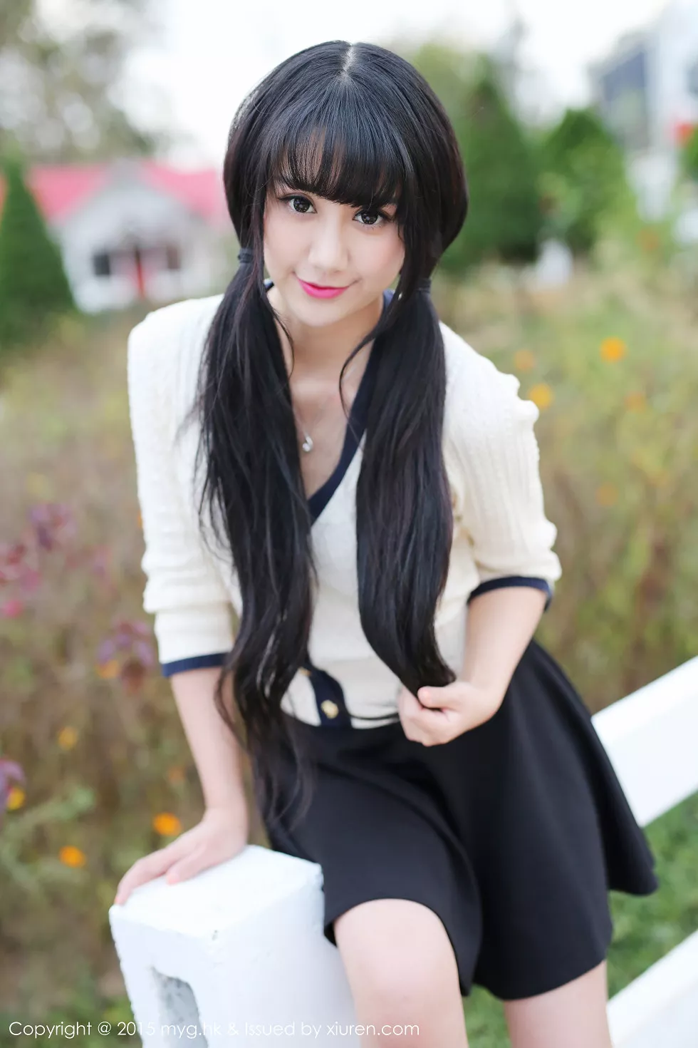 Xgyw.Org_[MyGirl美媛馆]Vol.102_嫩模杨晓青儿泰国Pai县旅拍白色蕾丝袜诱惑翘臀写真60P