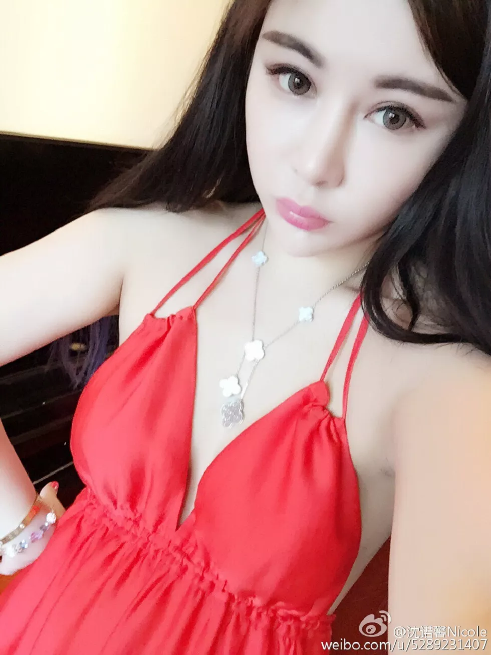 Xgyw.Org_美女嫩模沈诺馨性感S曲线完美身材喷血微博海量写真225P