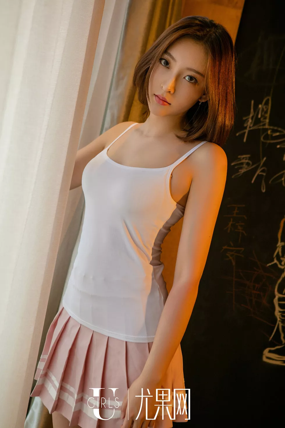 Xgyw.Org_[Ugirls尤果网]U202_嫩模文文性感内衣黑色丁字裤秀完美曲线诱惑美臀写真65P