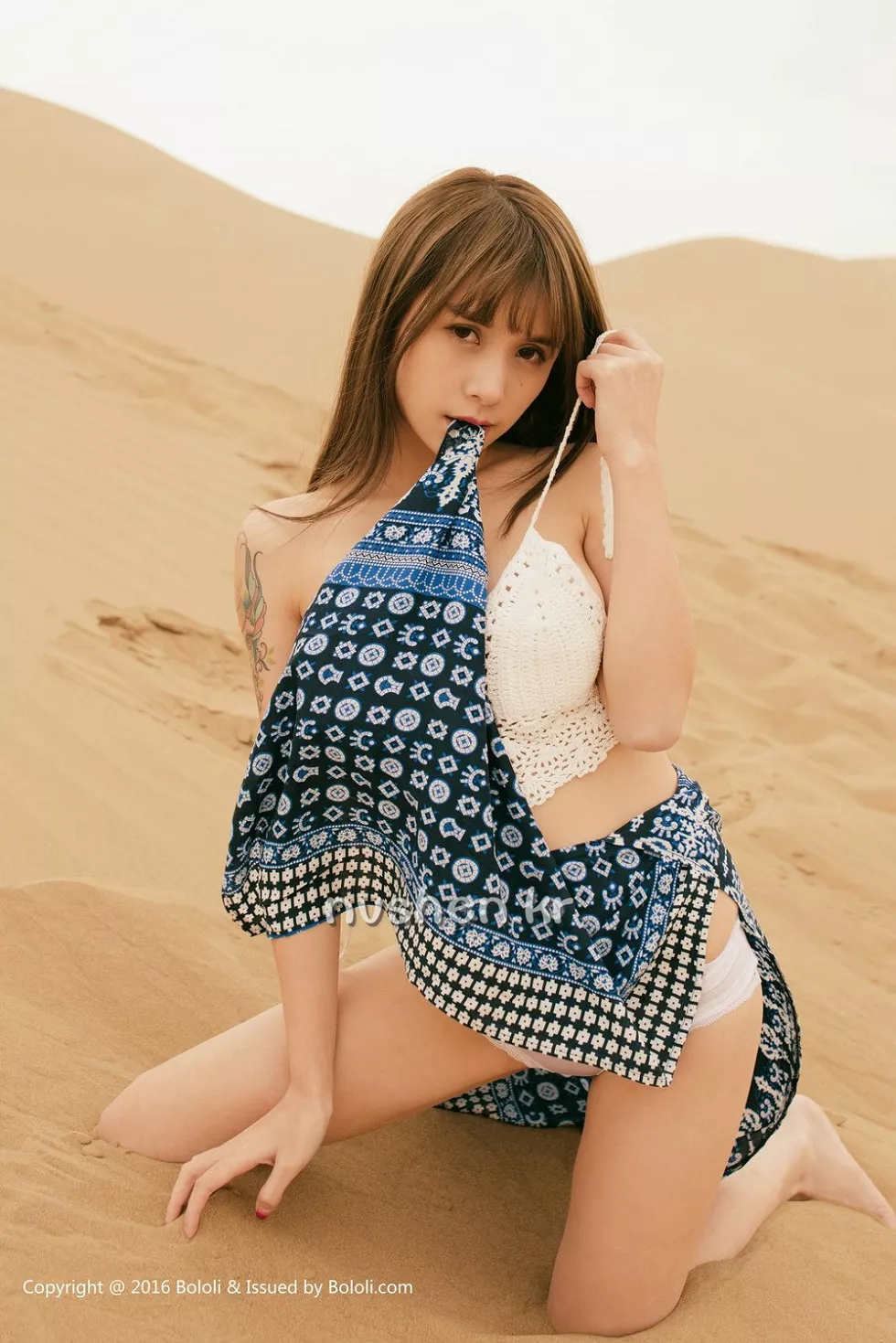 Xgyw.Org_[BoLoli波萝社新刊]Vol.011_嫩模夏美酱沙漠旅拍性感内衣傲人美胸写真40P