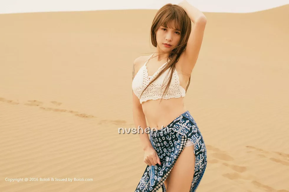 Xgyw.Org_[BoLoli波萝社新刊]Vol.011_嫩模夏美酱沙漠旅拍性感内衣傲人美胸写真40P