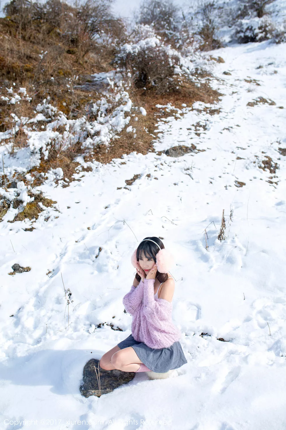 Xgyw.Org_XiuRen第720期_嫩模兜豆靓Youlina冰天雪地里黑色蕾丝内裤冰冷诱惑写真51P