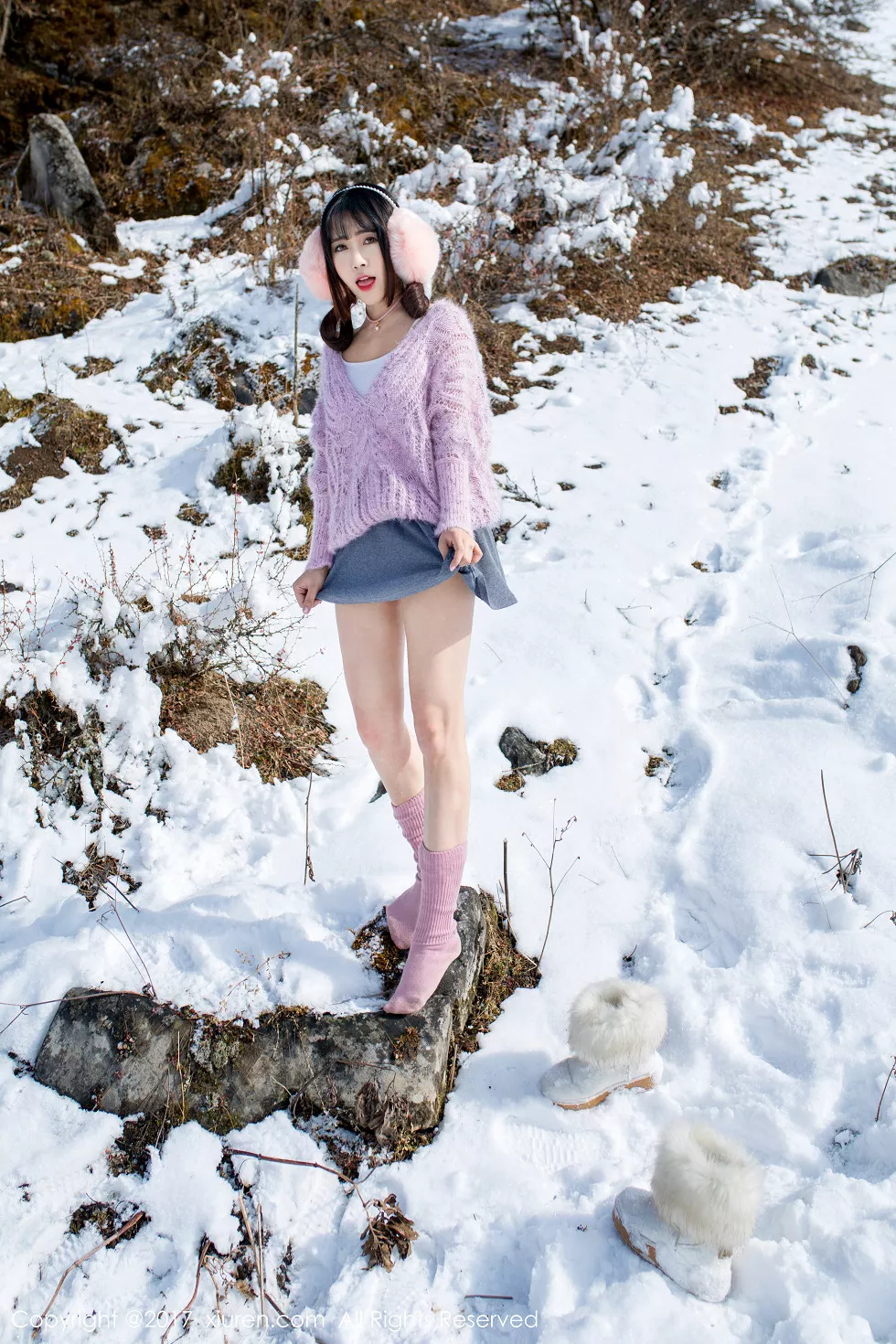 Xgyw.Org_XiuRen第720期_嫩模兜豆靓Youlina冰天雪地里黑色蕾丝内裤冰冷诱惑写真51P