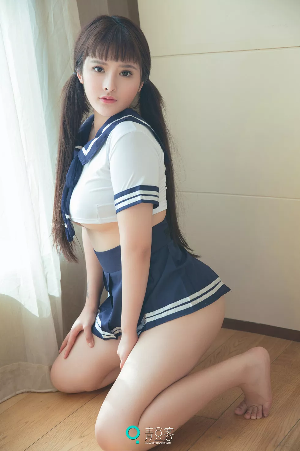 Xgyw.Org_[青豆客Qingdouke]2017.05.23_嫩模杨漫妮黑网连体衣豪乳血滴子遮点撩人诱惑写真51P