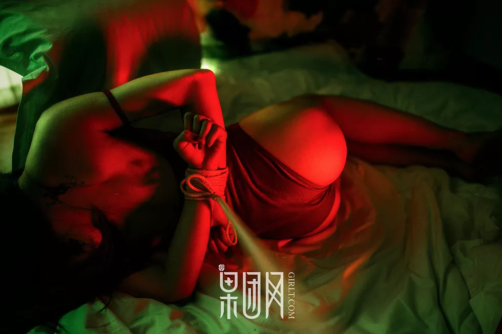 Xgyw.Org_[GIRLT果团网]NO.044_粉色糖果萌萌女居家蕾丝连体衣透视+暗色捆绑艺诱惑写真39P
