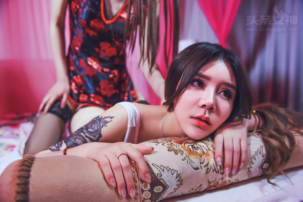 Xgyw.Org_[Toutiao头条女神]No.420_嫩模爱丽莎&九儿SPA室湿身大尺度胶带遮点诱惑写真50P
