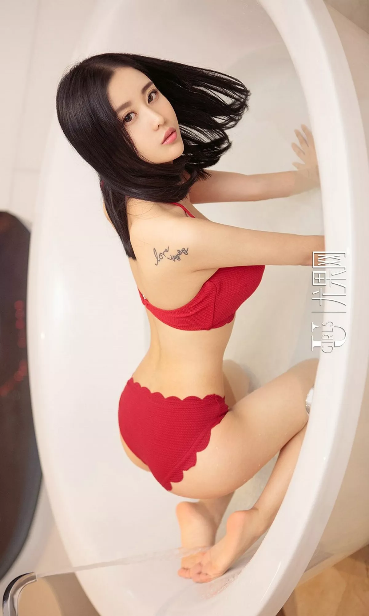 Xgyw.Org_[Ugirls爱尤物]No.889_嫩模林雨熙清爽学生装加私房红色内衣秀完美身材火辣写真40P