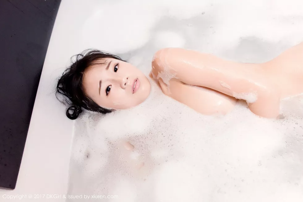 Xgyw.Org_[DKGirl御女郎]Vol.046_嫩模仓井优香日系真空和服+大尺度浴缸里全裸诱惑写真56P