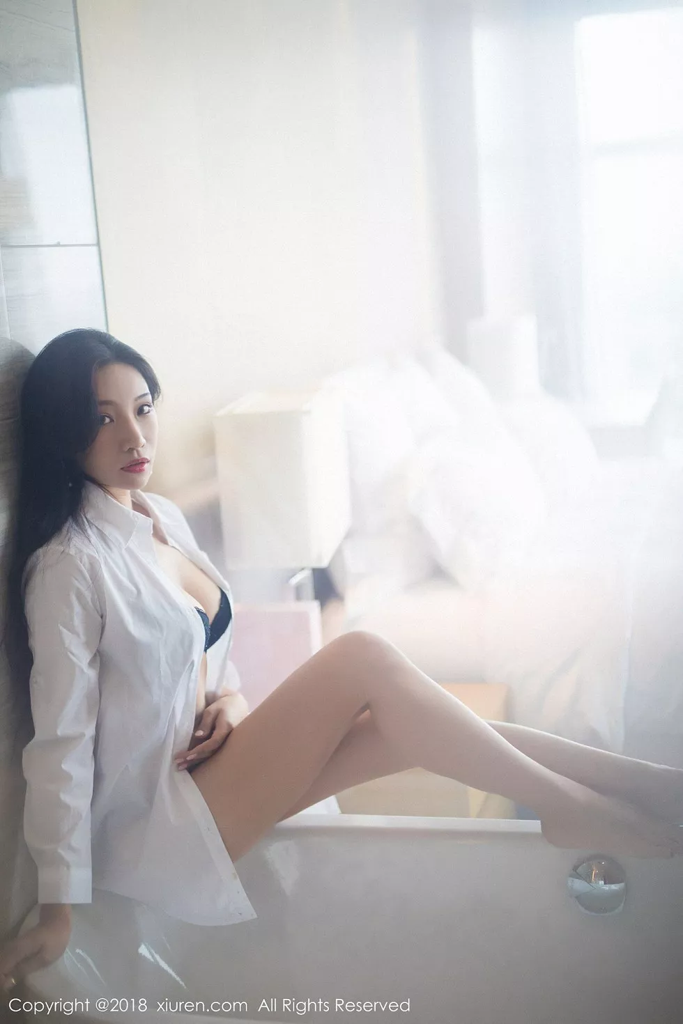 Xgyw.Org_XiuRen第893期_嫩模小狐狸Sica性感黑色女仆装+浴室透视内衣诱惑写真45P