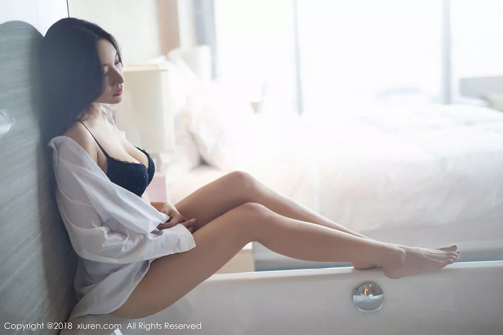 Xgyw.Org_XiuRen第893期_嫩模小狐狸Sica性感黑色女仆装+浴室透视内衣诱惑写真45P