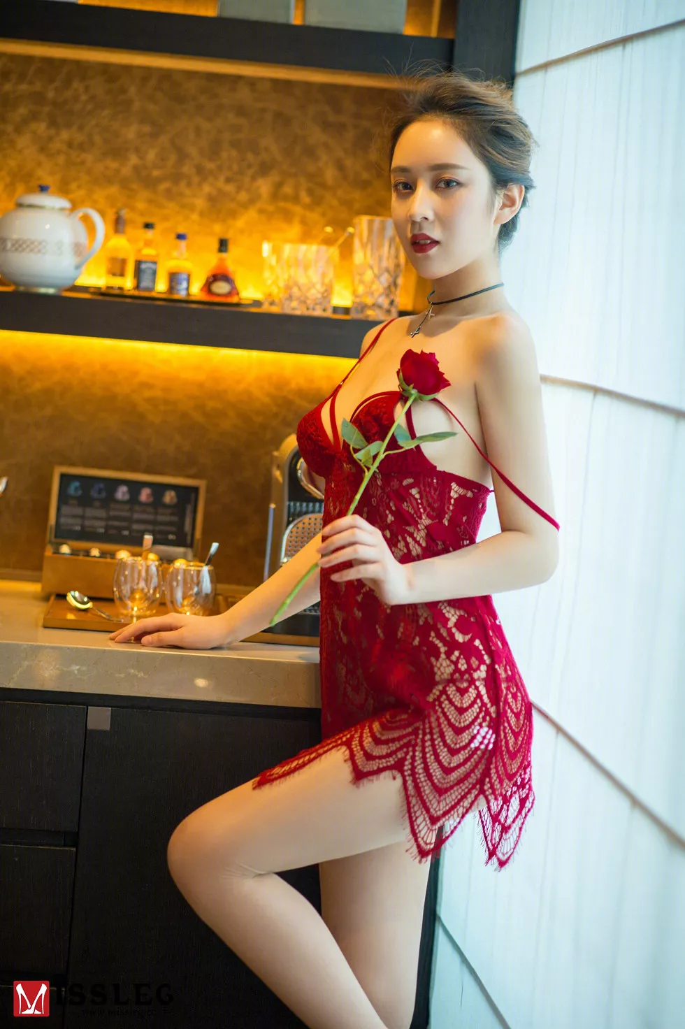 Xgyw.Org_[MissLeg蜜丝]钻石版NO.F001_蜜丝情人节篇嫩模红色吊带缕空连身裙露美乳诱惑写真41P