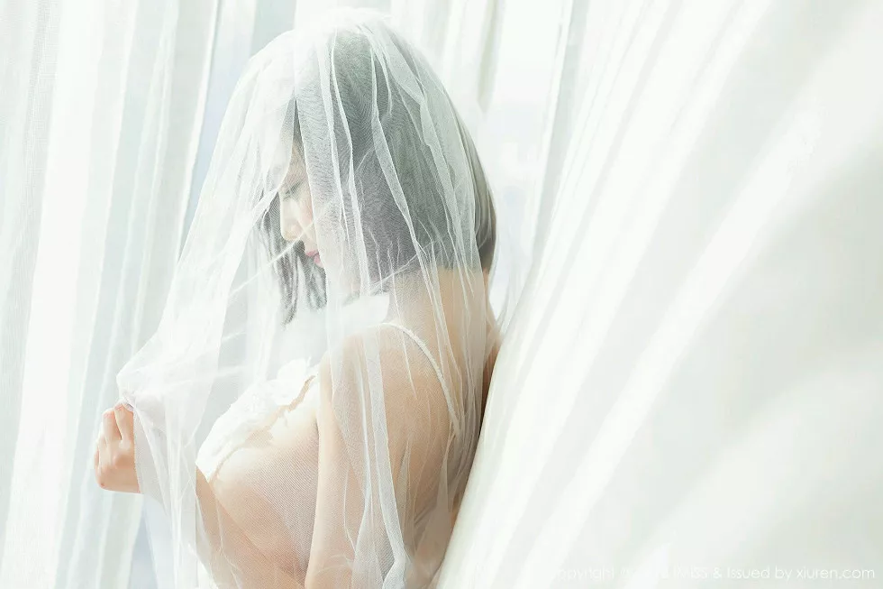Xgyw.Org_[IMISS爱蜜社]Vol.260_甜美女神杨晨晨sugar居家私房内衣系列秀完美身材诱惑写真35P