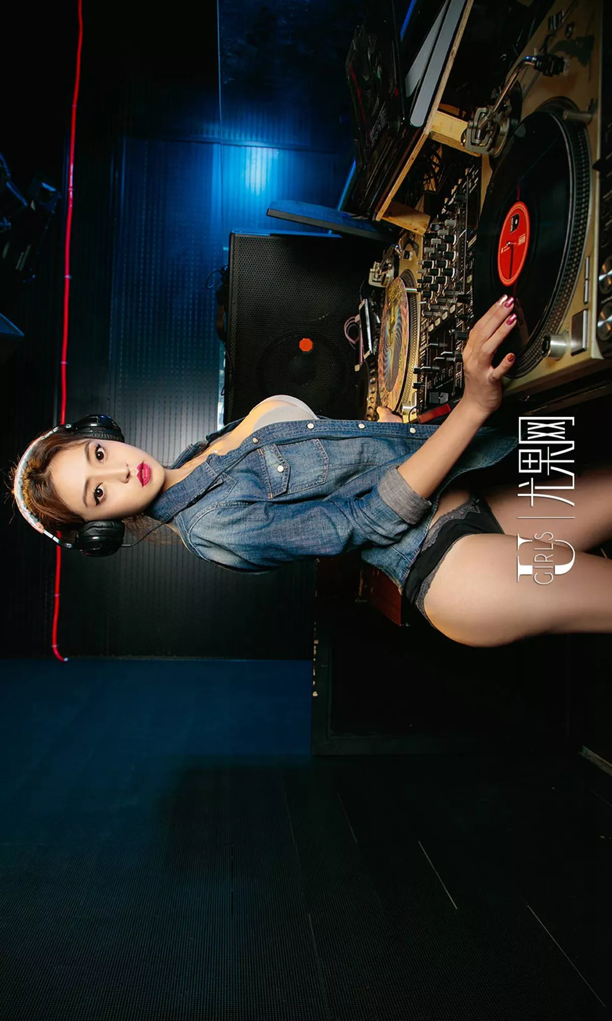 Xgyw.Org_[Ugirls爱尤物]No.1205_嫩模萱宸私房白色内衣系列秀完美身材傲人豪乳诱惑写真35P