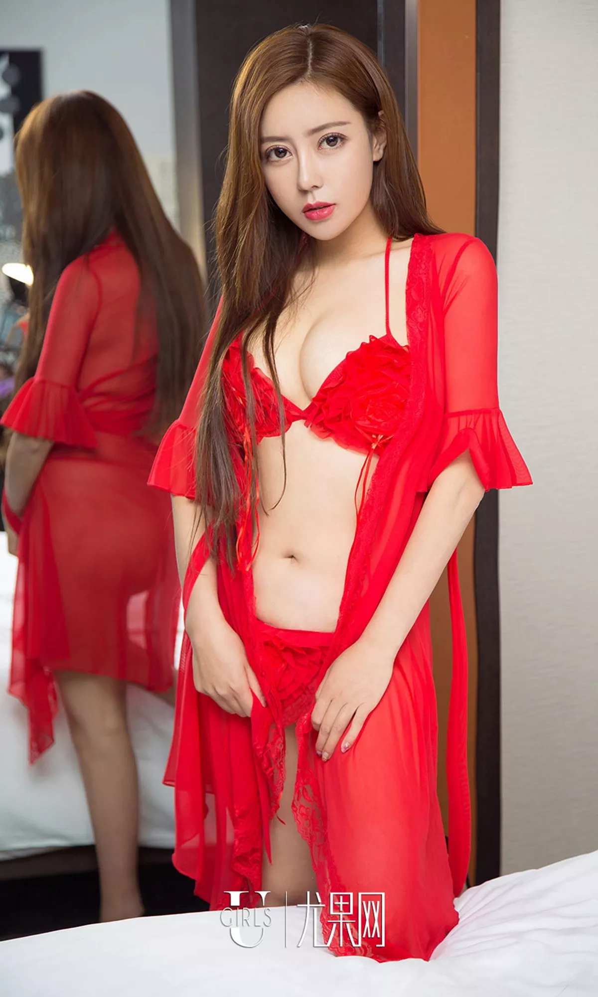 Xgyw.Org_[Ugirls爱尤物]No.1290_嫩模吴美溪私房护士装+红色比基尼秀完美身材惹火诱惑写真35P