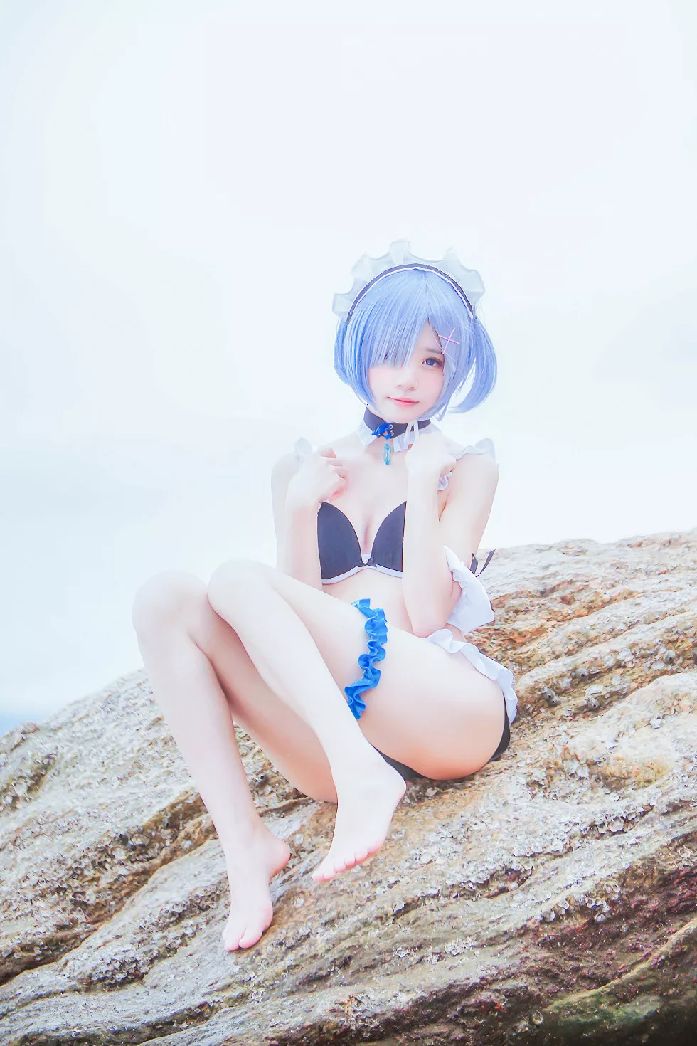 Xgyw.Org_[Cosplay精选]萝莉风COS桜桃喵之蕾姆COS海边沙滩性感内衣诱惑写真48P