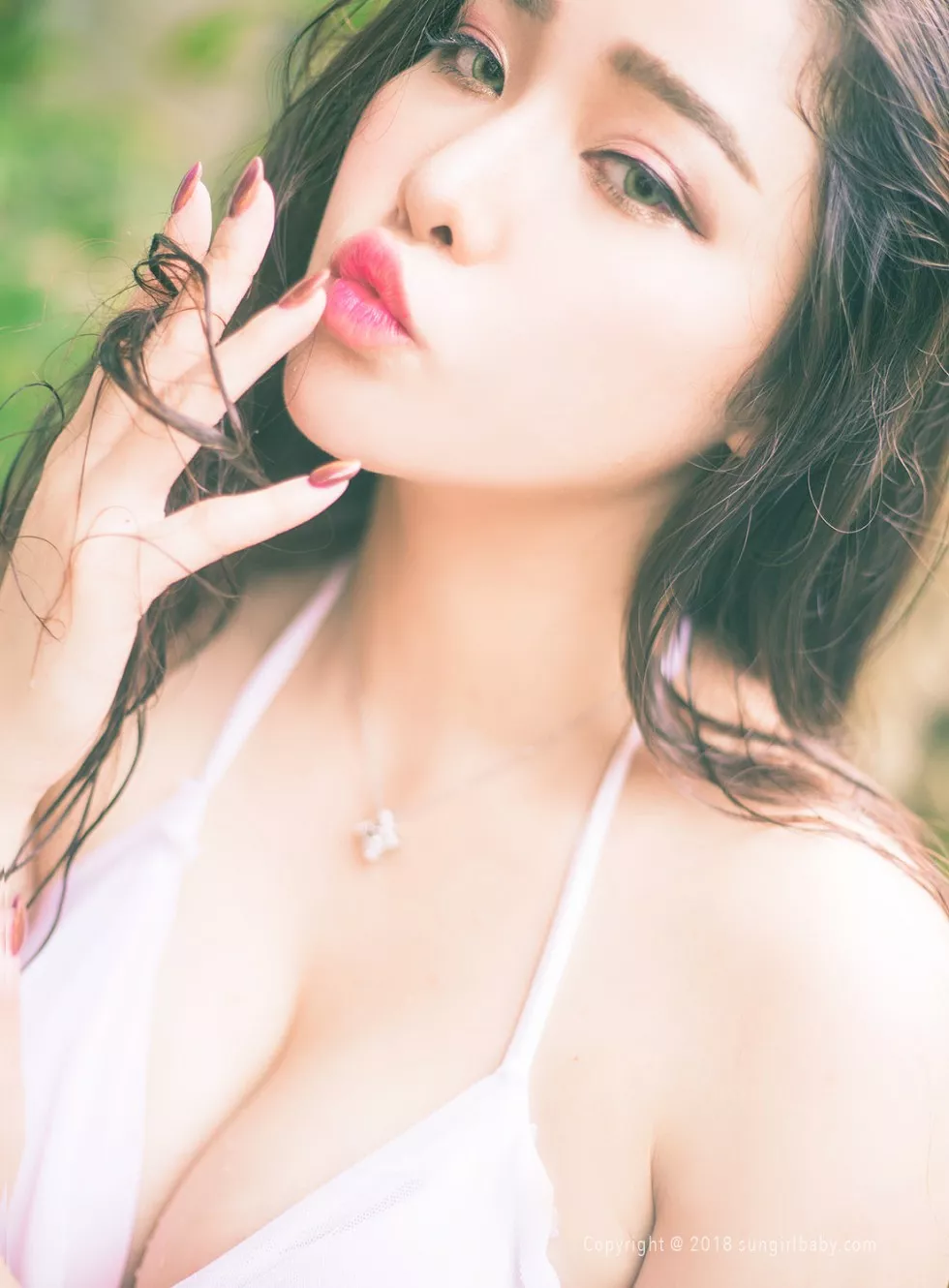 Xgyw.Org_[SunGirl阳光宝贝]NO.004_嫩模梓薰泳池里性感粉色比基尼秀完美身材妩媚眼神诱惑写真33P
