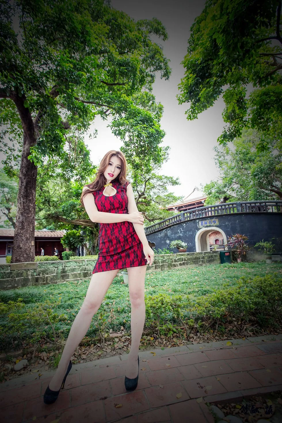 Xgyw.Org_台湾正妹邬育錡户外旗袍系列秀完美身材性感迷人写真65P