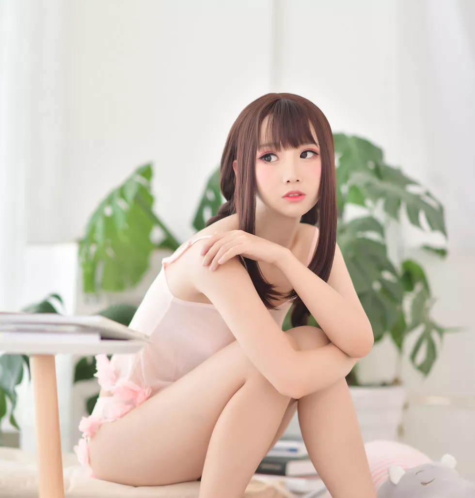 Xgyw.Org_[Cosplay精选]面饼仙儿之小女友私房粉色内衣秀完美身材性感写真22P