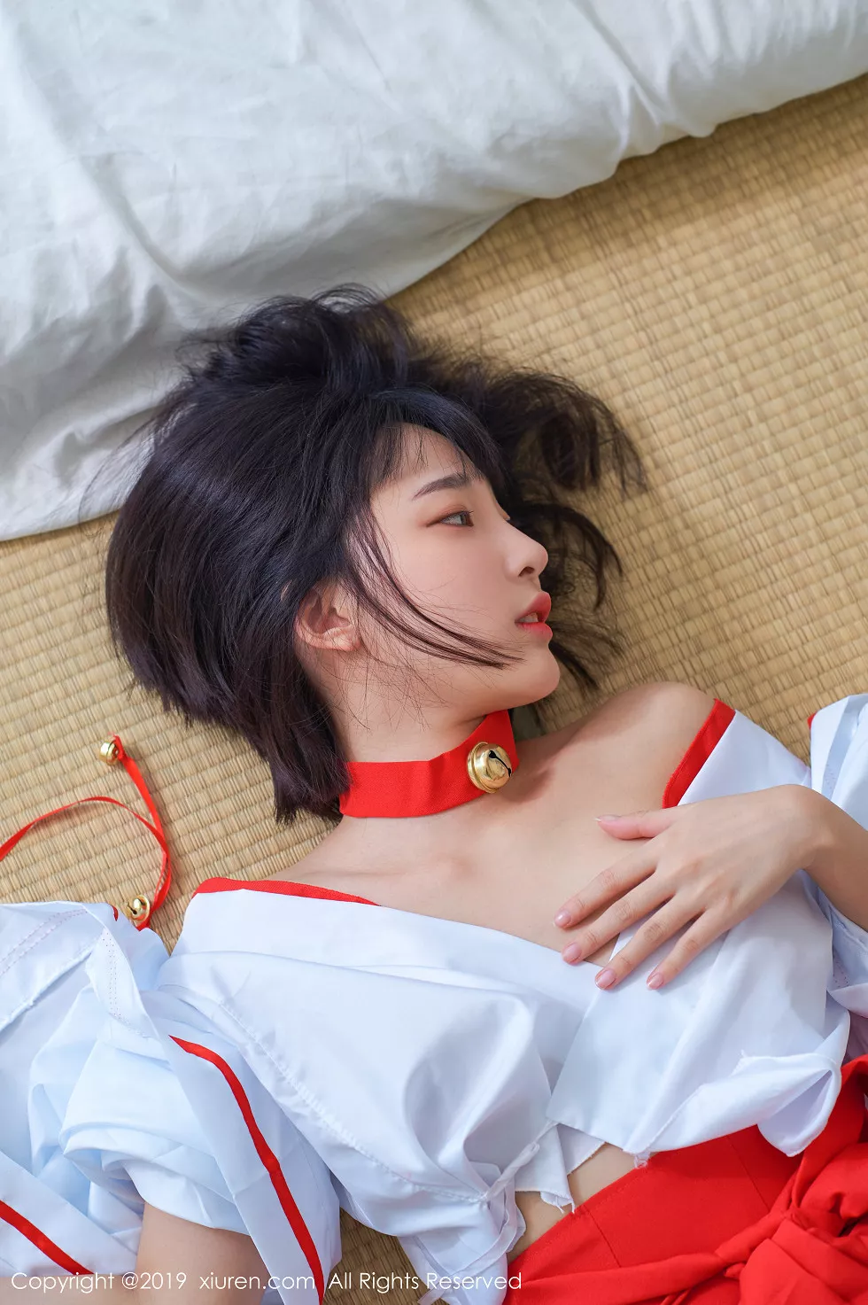 Xgyw.Org_XiuRen第1702期_模特_卿卿韩国旅拍私房面具魅惑半露豪乳+户外比基尼性感写真68P