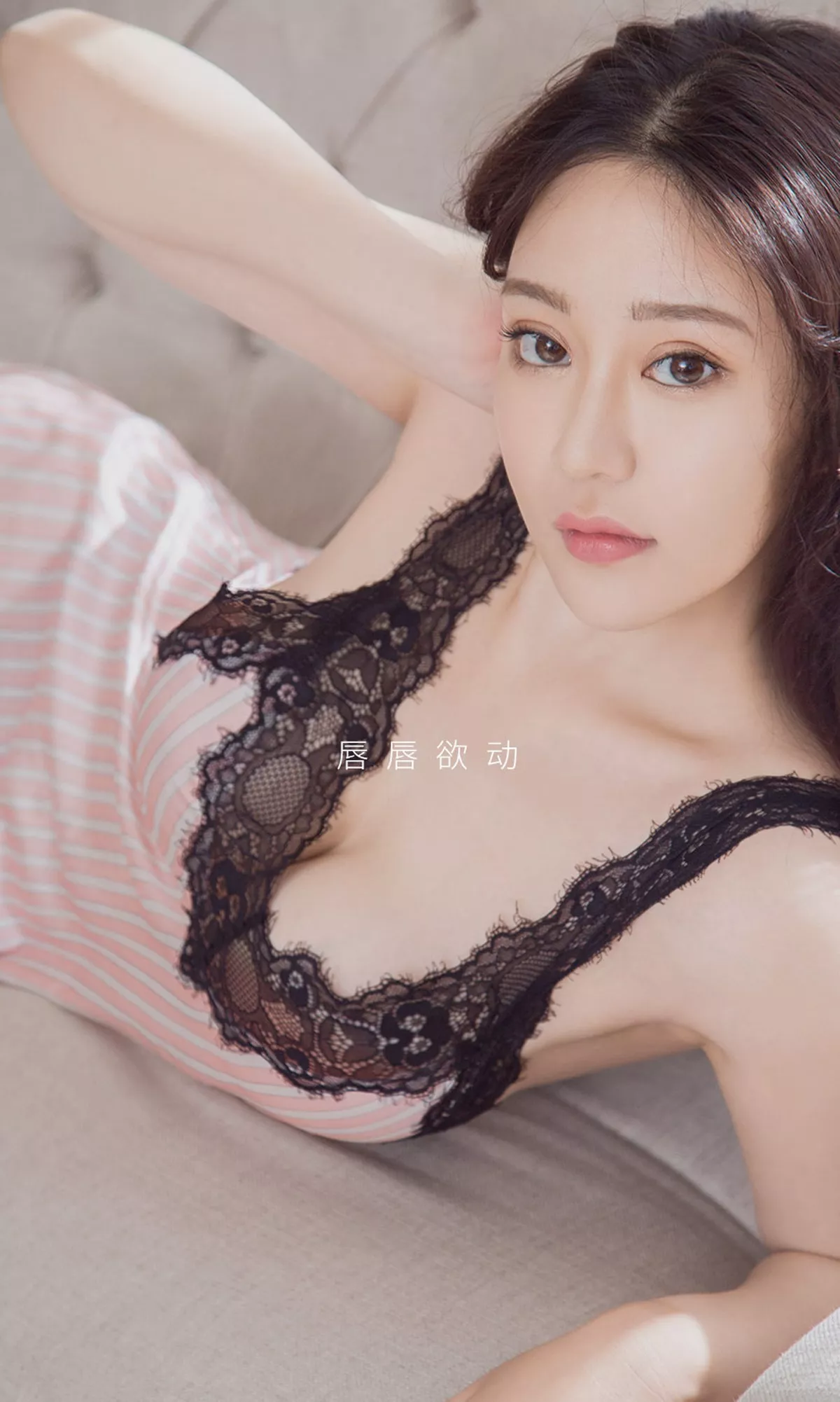 Xgyw.Org_[Ugirls爱尤物]No.1764_嫩模Elena私房低胸黑色情趣内衣秀傲人豪乳极致诱惑写真35P