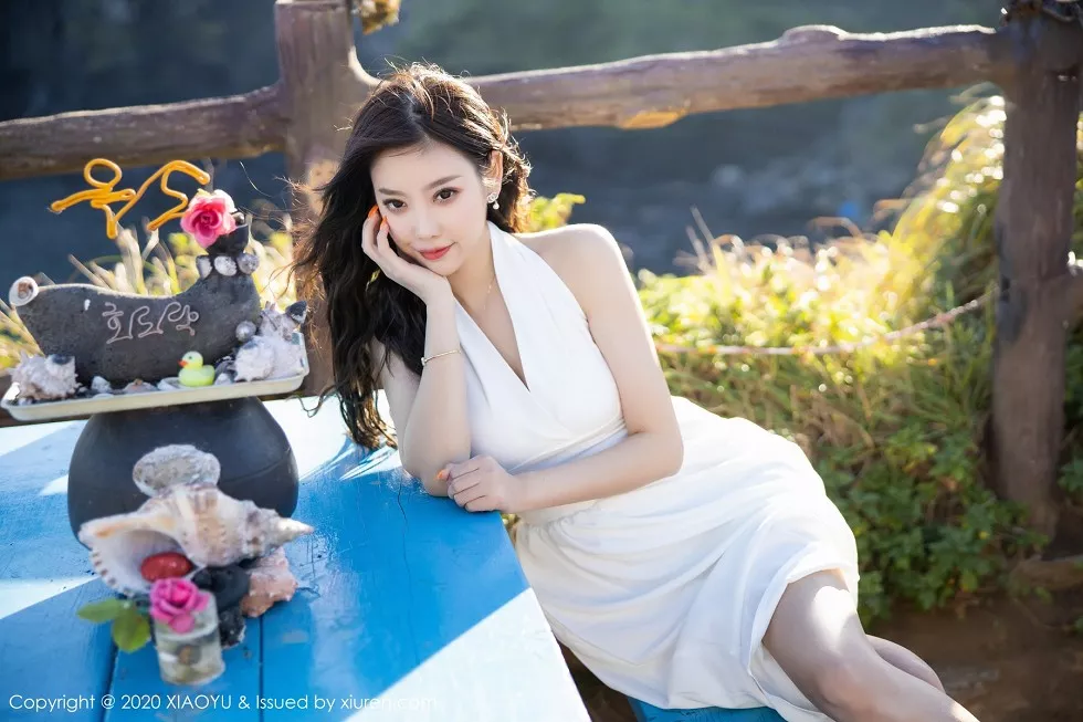Xgyw.Org_[XiaoYu画语界]Vol.286_女神杨晨晨sugar济州岛旅拍私房银色吊裙半脱露豪乳诱惑写真83P