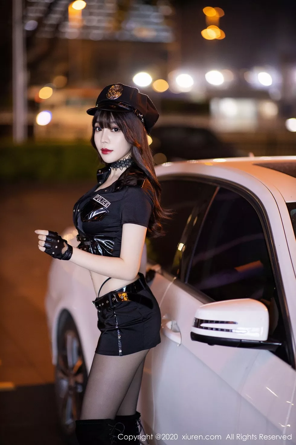 Xgyw.Org_XiuRen第2226期_女神芝芝Booty私房女警制服主题情趣内衣配黑丝袜魅惑写真80P