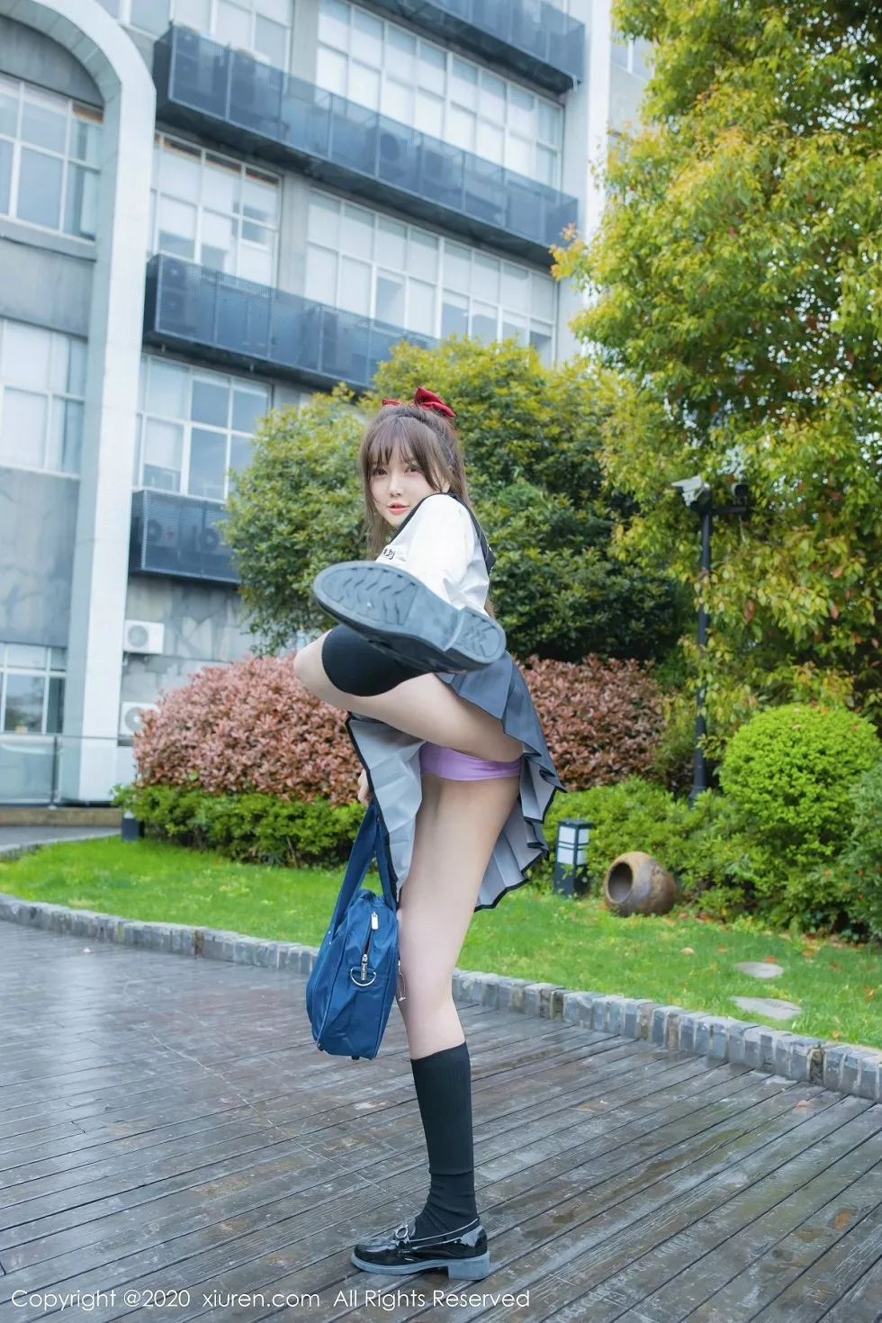 Xgyw.Org_XiuRen第2193期_嫩模糯美子Mini性感学生服主题真空露傲人豪乳极致诱惑写真50P