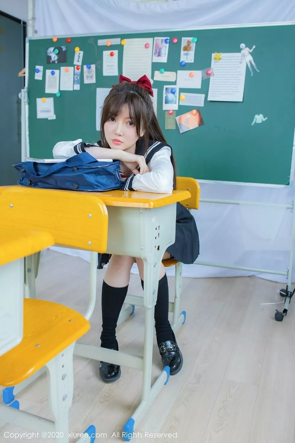 Xgyw.Org_XiuRen第2193期_嫩模糯美子Mini性感学生服主题真空露傲人豪乳极致诱惑写真50P