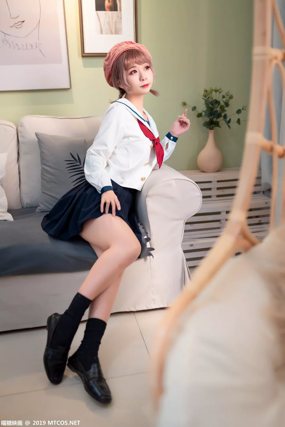 Xgyw.Org_[喵糖映画]SPL.011_绿民俗JK制服美女居家私房撩黑短裙秀翘臀美腿诱惑写真40P