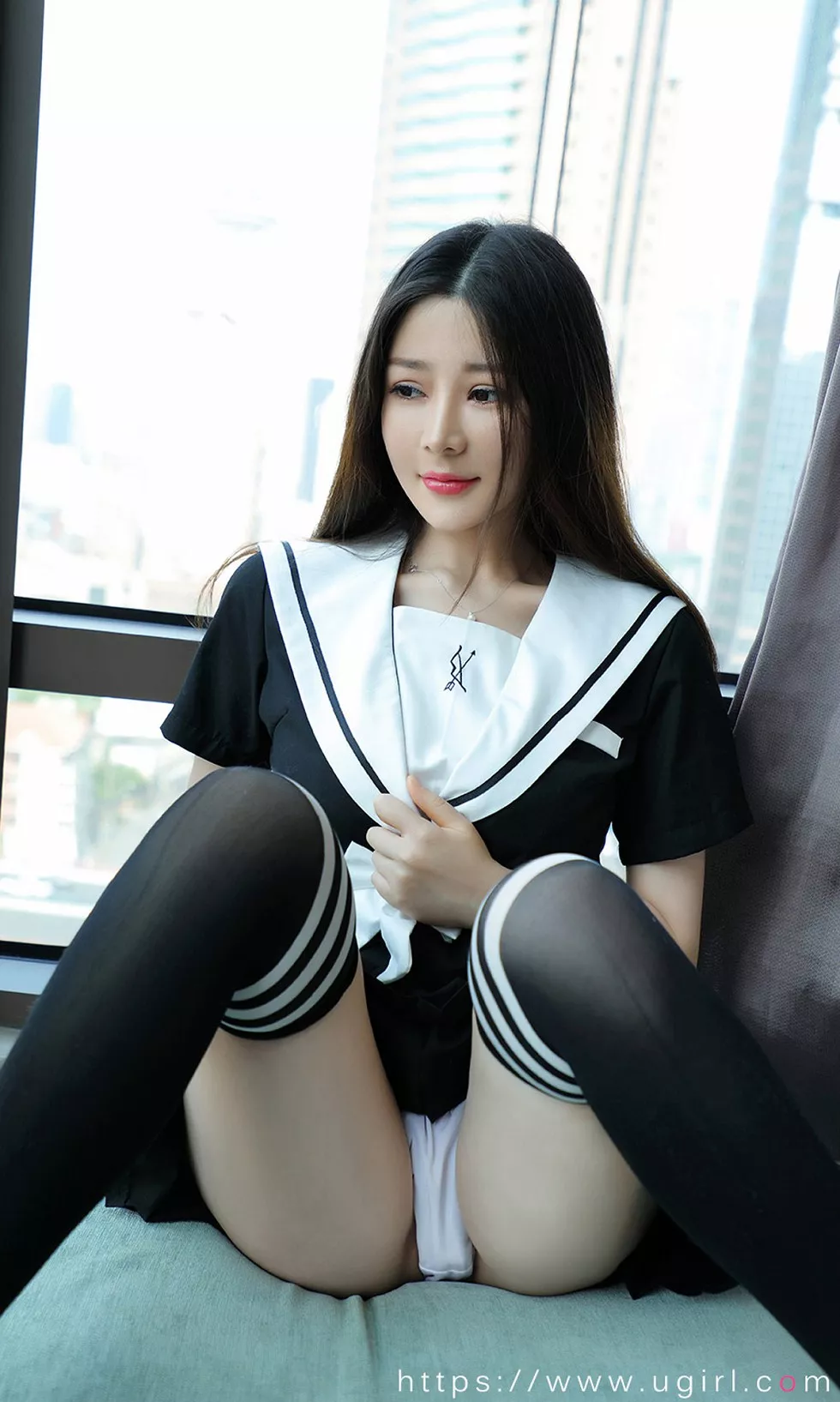 Xgyw.Org_[Ugirls爱尤物]No.1874_嫩模Zoe私房性感低胸短裙制服秀豪乳翘臀撩人诱惑写真36P