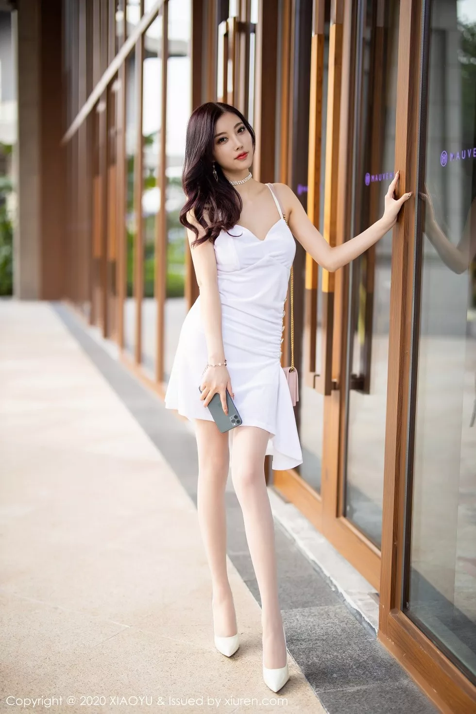 Xgyw.Org_[XiaoYu画语界]Vol.331_女神杨晨晨sugar私房白色吊裙配肉丝裤袜妩媚诱惑写真67P