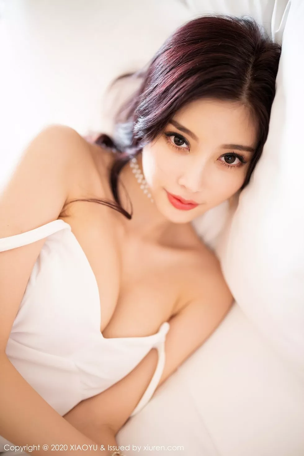 Xgyw.Org_[XiaoYu画语界]Vol.331_女神杨晨晨sugar私房白色吊裙配肉丝裤袜妩媚诱惑写真67P