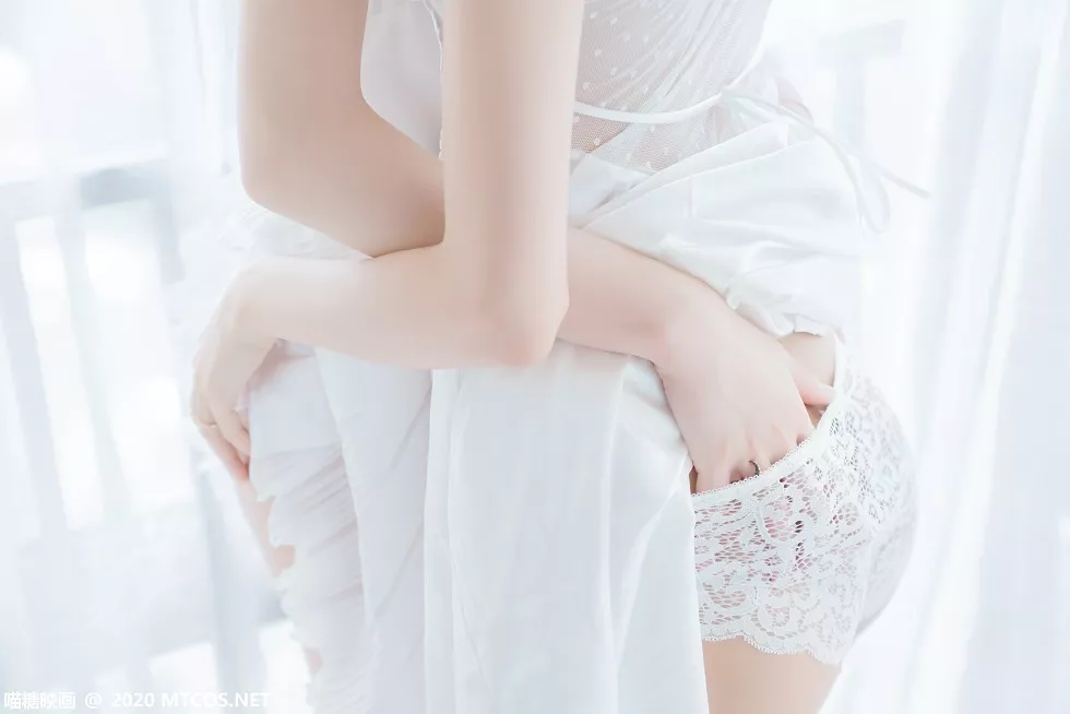 Xgyw.Org_[喵糖映画]Vol.173_白色长裙性感姐妹花私房床上白色蕾丝内裤女同系列诱惑写真54P
