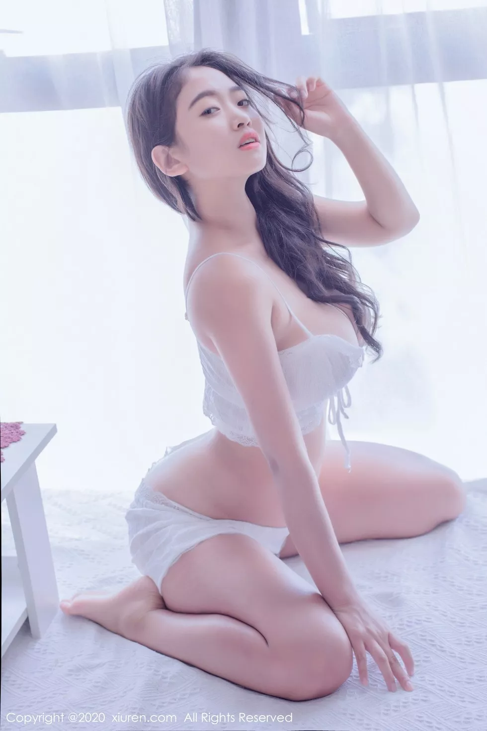 Xgyw.Org_XiuRen第2821期_嫩模舞媚歆居家私密熟女主题白色低胸内衣秀傲人豪乳诱惑写真60P