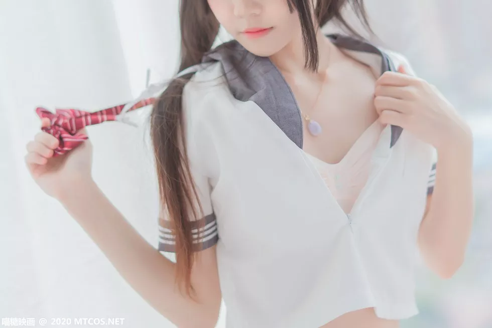 Xgyw.Org_[喵糖映画]Vol.310_马尾辫美少女私房性感水手服饰半撩短裙秀白嫩美腿诱惑写真25P