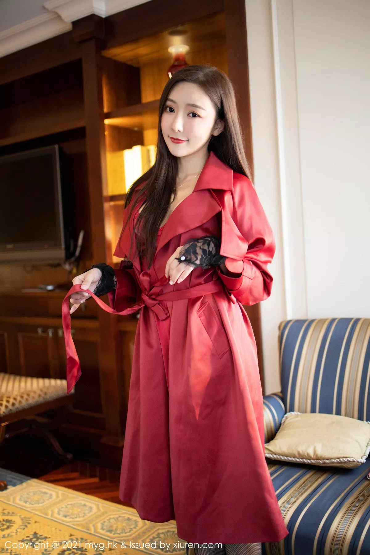 Xgyw.Org_[MyGirl美媛馆]Vol.496_女神王馨瑶yanni鲜红飒爽皮衣配黑丝网袜半脱露翘臀诱惑写真63P