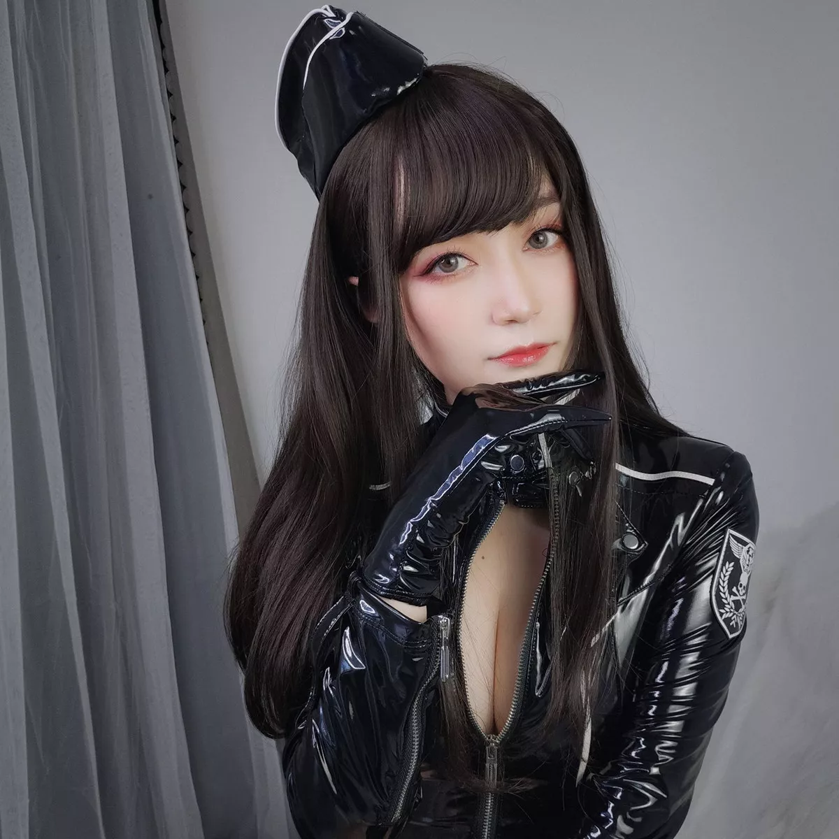 Xgyw.Org_Coser小姐姐白银81通讯官主题私房黑色连体皮衣秀完美身材豪乳翘臀诱惑写真74P
