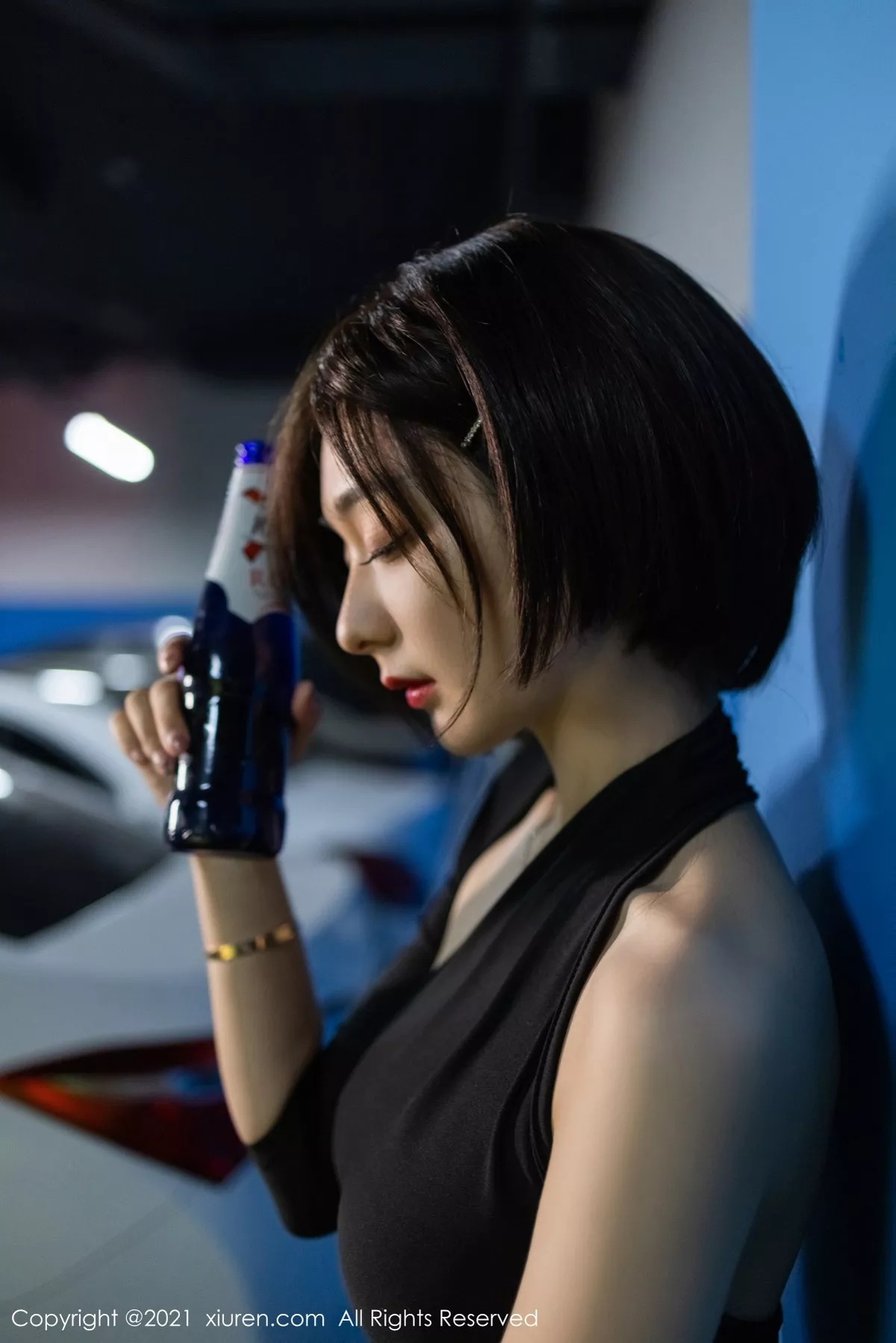 Xgyw.Org_XiuRen第3264期_女神Angela00户外剧情主题拍摄低胸礼裙配黑丝裤袜极致魅惑写真48P