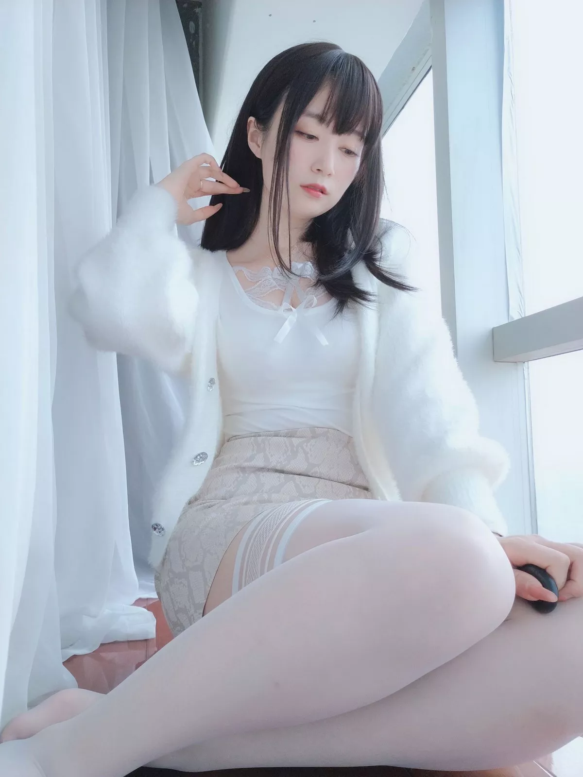 Xgyw.Org_Coser小姐姐白银81白蕾丝主题私房性感内衣配白丝袜秀完美身材诱惑写真106P