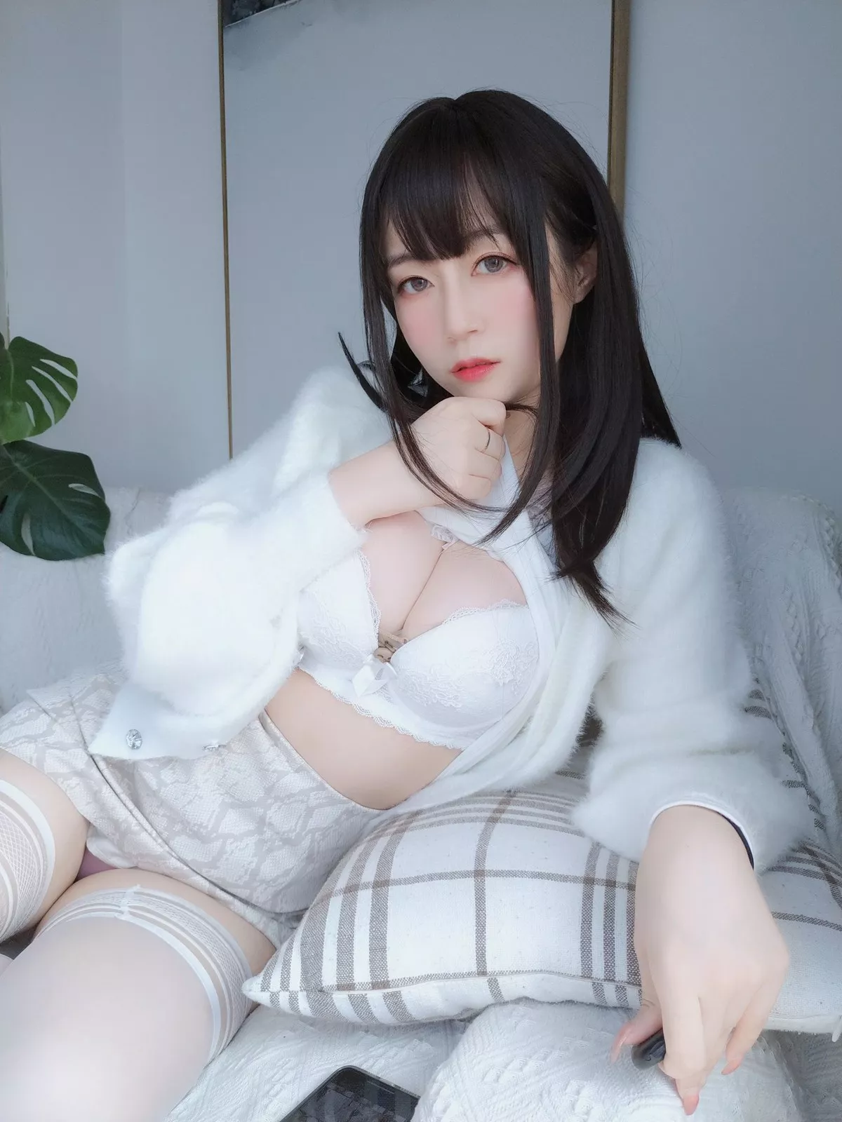 Xgyw.Org_Coser小姐姐白银81白蕾丝主题私房性感内衣配白丝袜秀完美身材诱惑写真106P