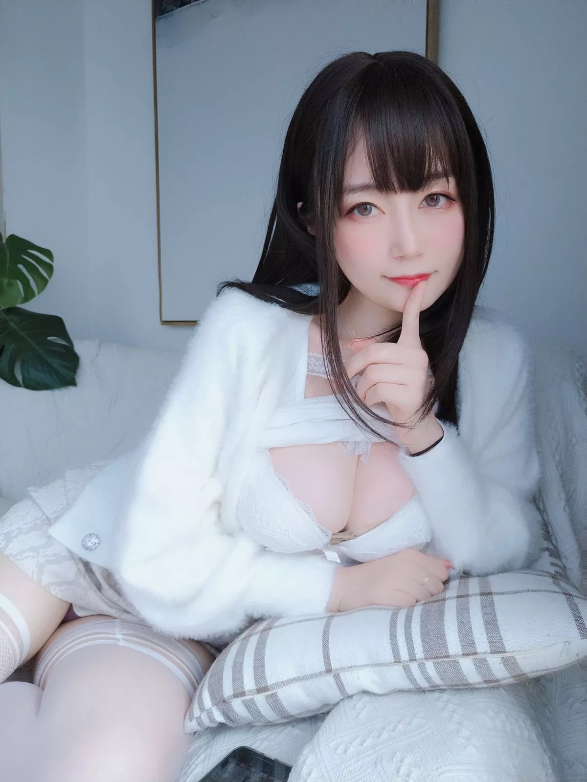 Xgyw.Org_Coser小姐姐白银81白蕾丝主题私房性感内衣配白丝袜秀完美身材诱惑写真106P