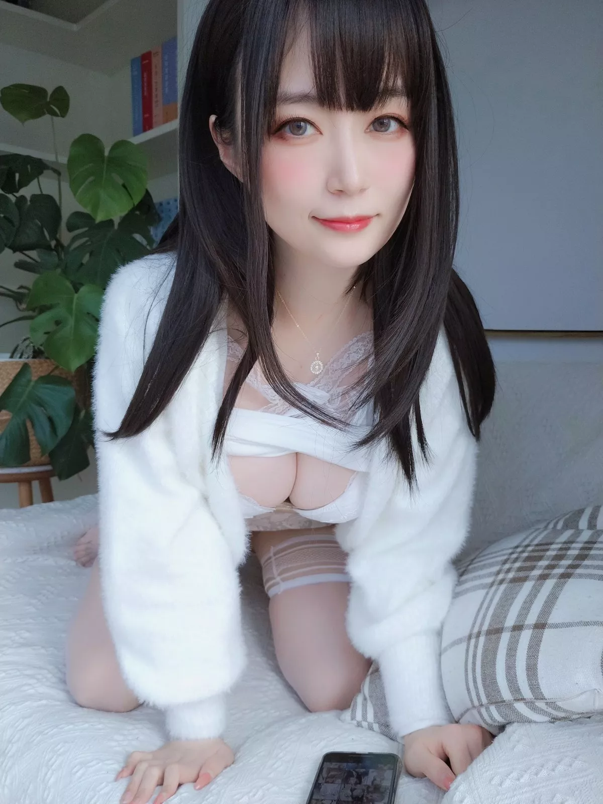 Xgyw.Org_Coser小姐姐白银81白蕾丝主题私房性感内衣配白丝袜秀完美身材诱惑写真106P